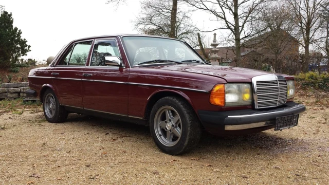 Mercedes-Benz 230E | 1983 | Route 66 Auctions