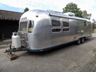 Foto 3 di 8: Airstream Land Yacht Sovereign 31 | 1978 | Route 66 Auctions