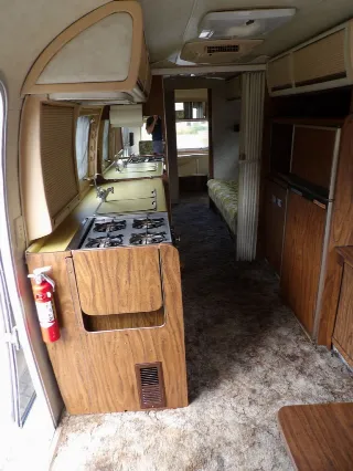 Foto 8 di 8: Airstream Land Yacht Sovereign 31 | 1978 | Route 66 Auctions