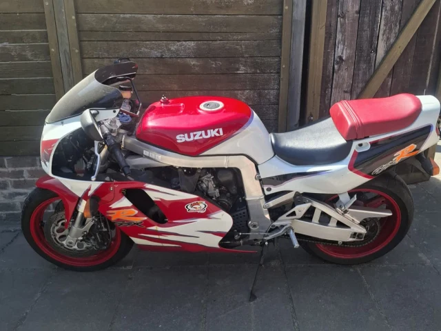 Suzuki GSX-R750 | 1995 | Route 66 Auctions