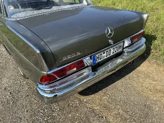 Foto 5 di 8: Mercedes-Benz 220 S | Route 66 Auctions