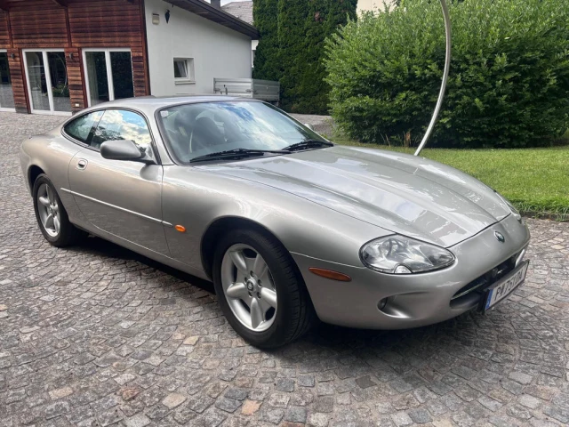 Jaguar XK8 Coupe | 1998 | Route 66 Auctions