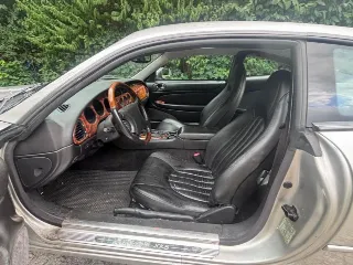 Foto 2 di 8: Jaguar XK8 Coupe | 1998 | Route 66 Auctions