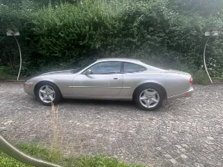 Foto 5 di 8: Jaguar XK8 Coupe | 1998 | Route 66 Auctions