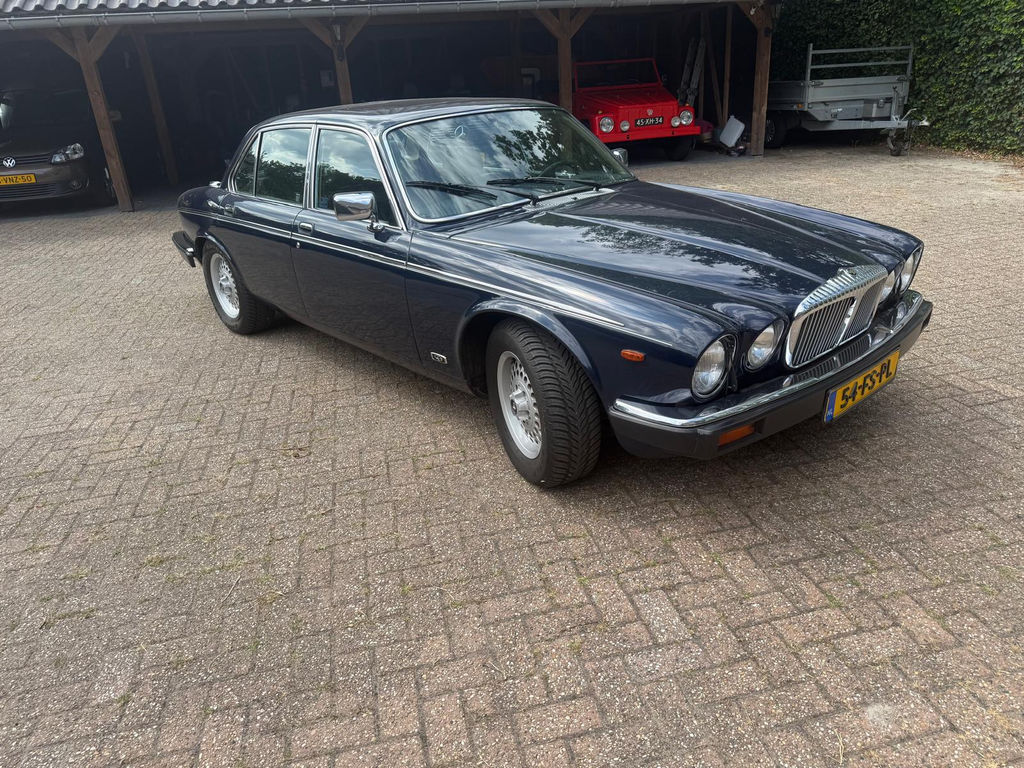Daimler Double Six Series 3 | 1991 | Route 66 Auctions
