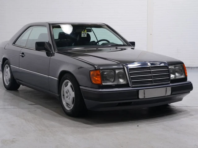 Mercedes-Benz 230 CE | 1993 | Route 66 Auctions