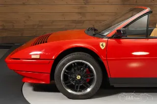 Foto 7 di 8: Ferrari Mondial Cabriolet | 1985 | Route 66 Auctions