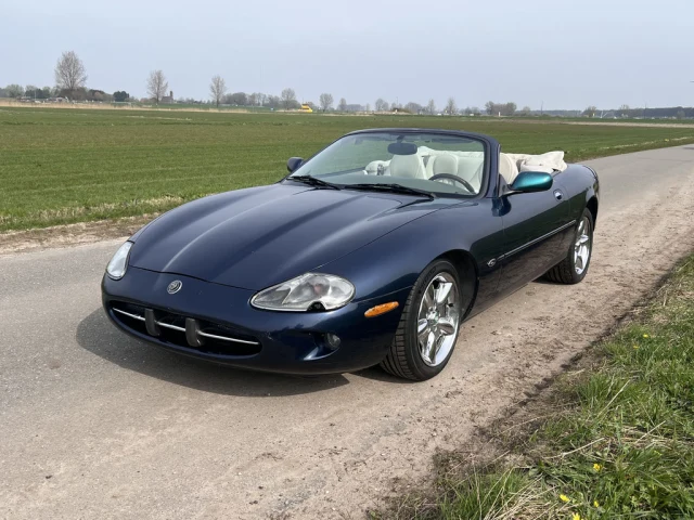 Jaguar XK8 | 1998 | Route 66 Auctions