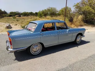 Foto 5 di 8: Peugeot 404 Super Luxe | 1967 | Route 66 Auctions