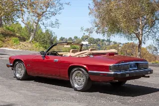 Foto 7 di 24: 1993 Jaguar XJS
