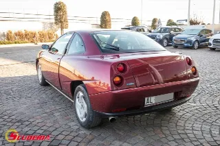 Foto 4 di 29: FIAT Coupe