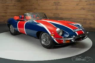 Foto 4 di 10: Jaguar E-Type