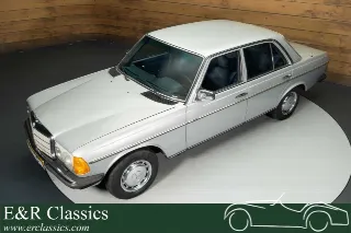 Foto 3 di 10: Mercedes Benz 250