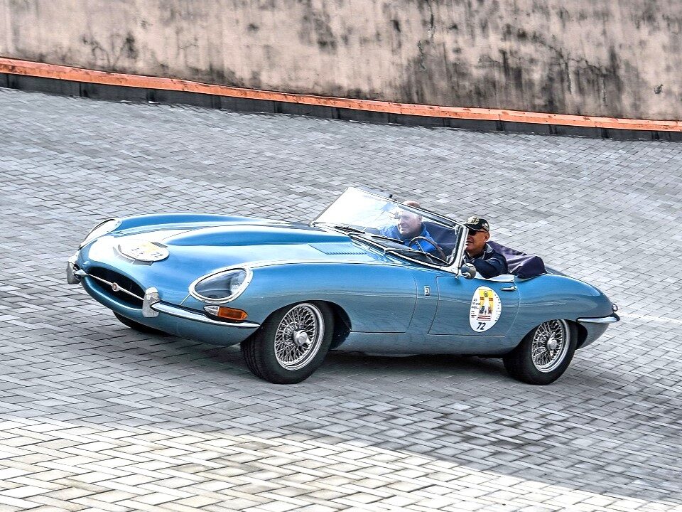 JAGUAR E TYPE 4.2 ROADSTER S1 1965