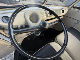 Foto 2 di 8: Volkswagen Type 2 Deluxe Microbus | 1961 | Route 66 Auctions