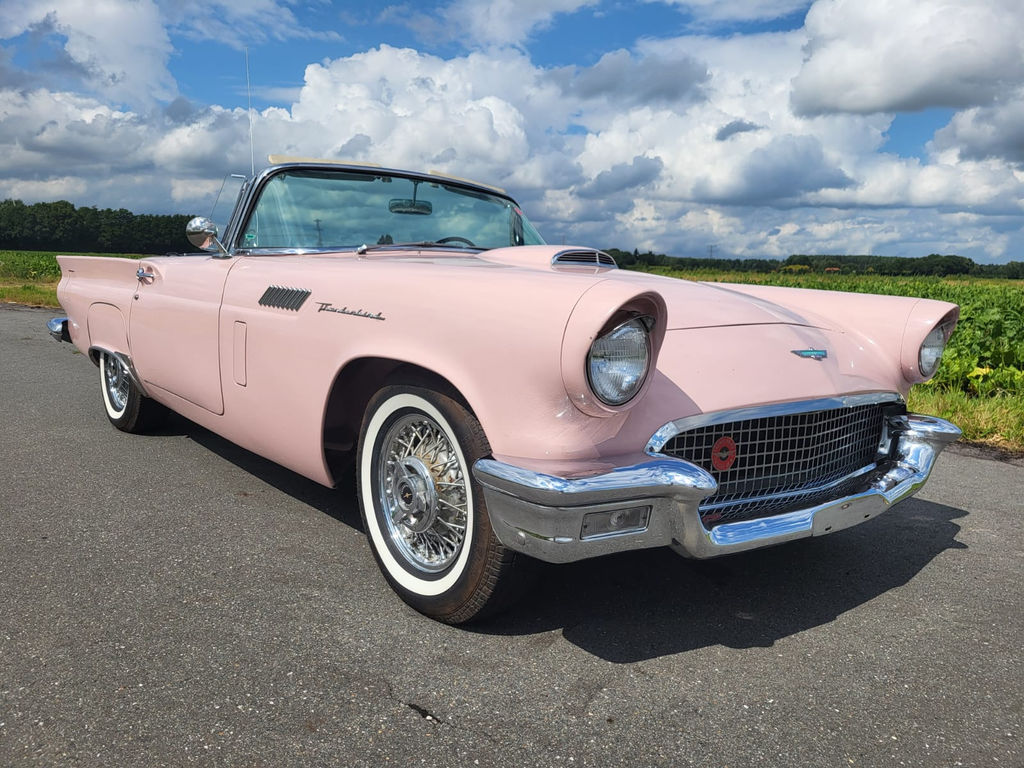 Ford Thunderbird  | 1957 | Route 66 Auctions