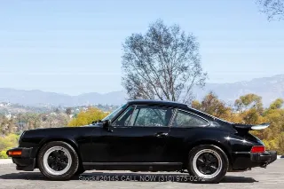 Foto 12 di 24: 1988 Porsche Carrera