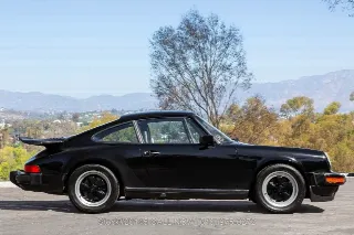Foto 4 di 24: 1988 Porsche Carrera