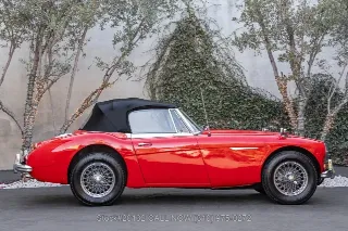 Foto 10 di 24: 1967 Austin Healey 3000
