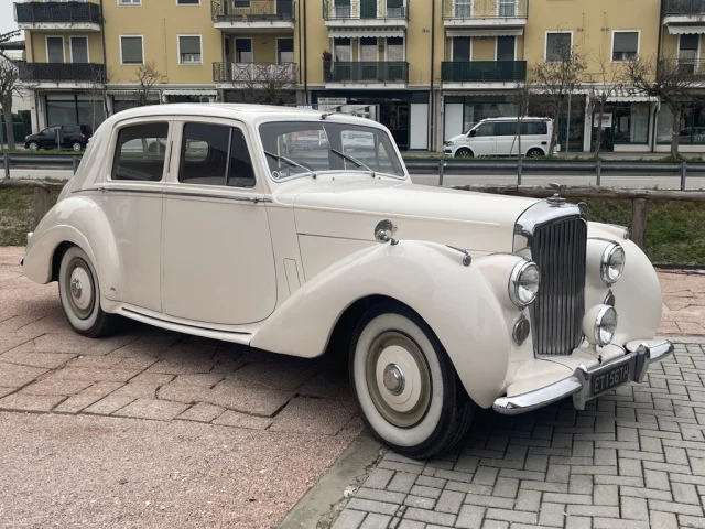 Bentley R-Type | 1953 | Route 66 Auctions