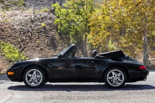 Foto 22 di 24: 1998 Porsche 993
