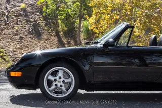 Foto 23 di 24: 1998 Porsche 993