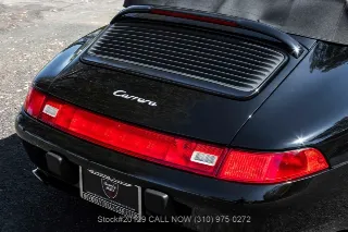 Foto 6 di 24: 1998 Porsche 993