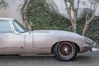Foto 10 di 24: 1963 Jaguar XKE