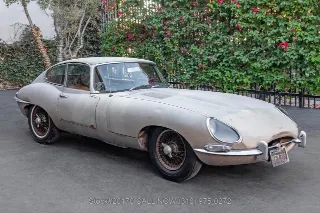 Foto 3 di 24: 1963 Jaguar XKE