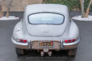 Foto 6 di 24: 1963 Jaguar XKE