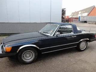 Foto 11 di 30: Mercedes