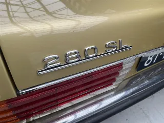 Foto 13 di 21: Mercedes