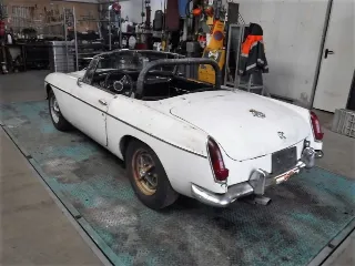 Photo 5 of 52: MG