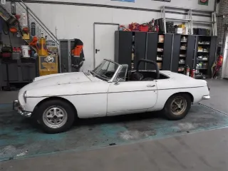 Photo 7 of 52: MG
