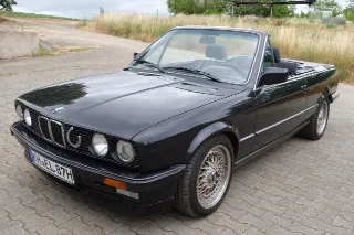 Foto 4 di 8: BMW 320i Cabriolet | 1987 | Route 66 Auctions