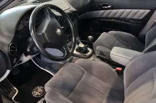 Foto 14 di 25: Alfa Romeo 166 2.0i V6 turbo cat Super
