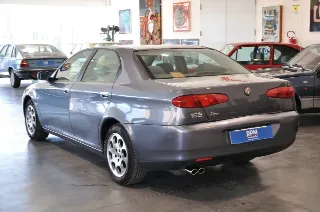 Foto 20 di 25: Alfa Romeo 166 2.0i V6 turbo cat Super