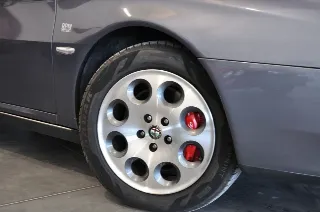 Foto 5 di 25: Alfa Romeo 166 2.0i V6 turbo cat Super CRS a libretto