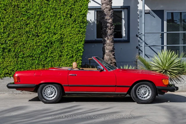 Foto 5 di 24: 1985 Mercedes Benz 380SL