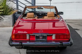 Foto 7 von 24: 1985 Mercedes Benz 380SL