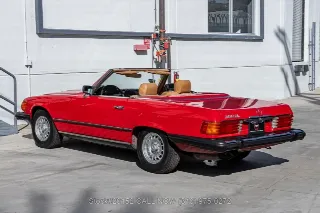 Foto 8 von 24: 1985 Mercedes Benz 380SL