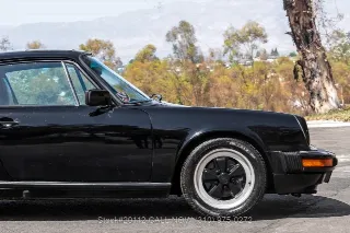 Foto 11 di 24: 1986 Porsche Carrera