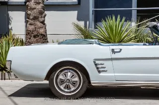 Foto 15 di 24: 1966 Ford Mustang