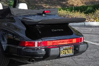 Foto 10 di 24: 1988 Porsche Carrera