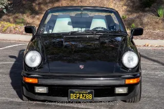 Foto 2 di 24: 1988 Porsche Carrera