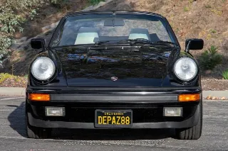 Foto 3 di 24: 1988 Porsche Carrera