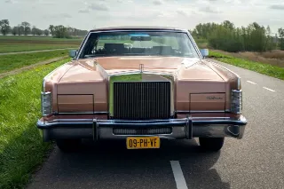 Foto 5 di 8: Lincoln Continental Town Car | 1979 | Route 66 Auctions