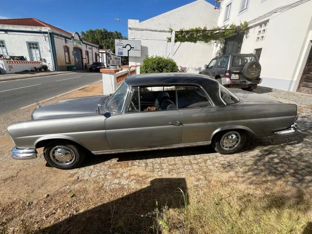 Mercedes-Benz 220 SEb Coupé | 1961 | Route 66 Auctions