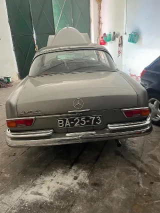 Foto 5 di 8: Mercedes-Benz 220 SEb Coupé | 1961 | Route 66 Auctions