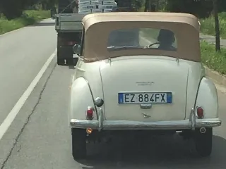 Foto 7 di 8: Morris Minor 1000 Convertible | Route 66 Auctions